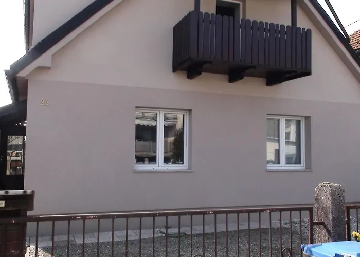 Holiday Livada Tatil Evi *